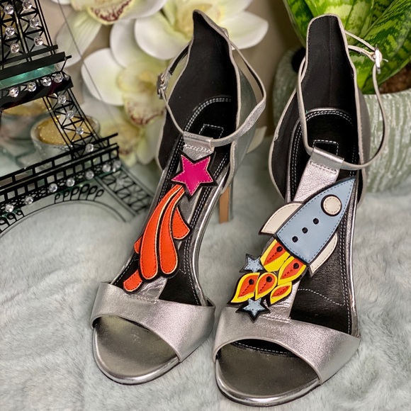 TOPSHOP ROCKET EMBELLISHED SILVER SANDALS - Picture 2 of 5